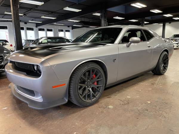 2106 Dodge Challenger SRT HellCat Coupe. Local Car. Good Service His... for sale in Portland, OR – photo 3