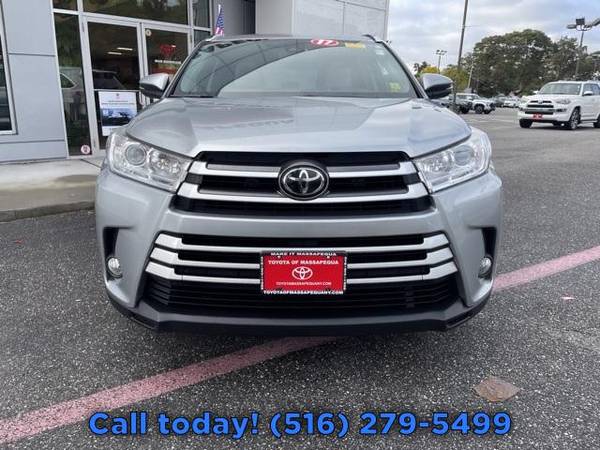 2017 Toyota Highlander XLE SUV - - by dealer - vehicle for sale in Seaford, NY – photo 8
