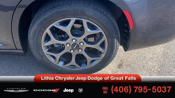 2018 Chrysler 300-Series S AWD - - by dealer - vehicle for sale in Great Falls, MT – photo 12
