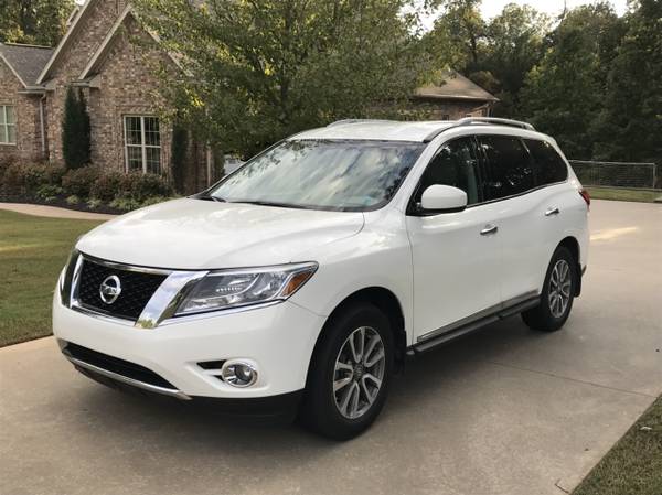 Nissan Pathfinder, Low Miles for sale in Fayetteville, AR