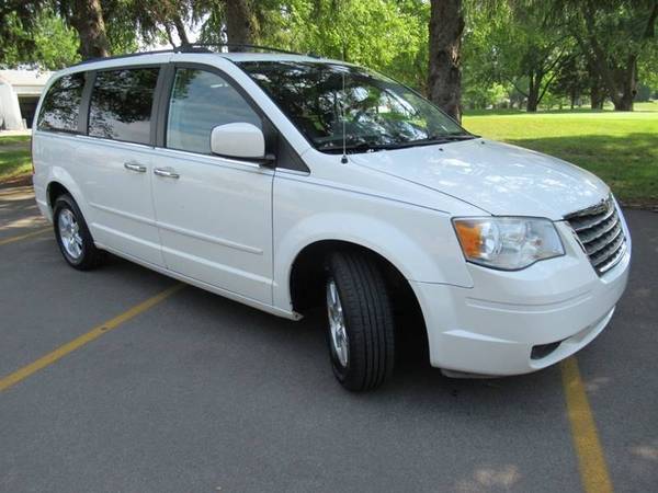 2008 Chrysler Town and Country Touring 4dr Mini Van for sale in Bloomington, IL