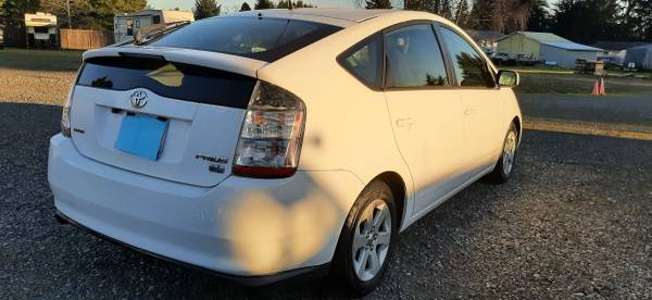 Prius Clean Title 50 mpg for sale in Rochester, WA – photo 3