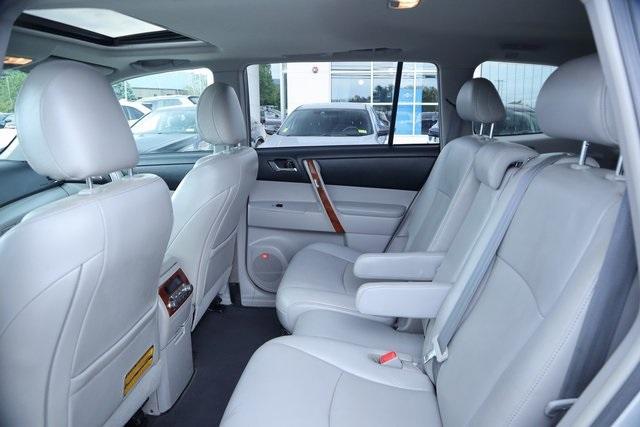 2012 Toyota Highlander Limited for sale in Rutland, VT – photo 23