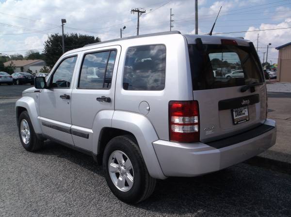 2011 Jeep Liberty Sport 4WD #2184 Financing Available for Everyone! for sale in Louisville, KY – photo 3
