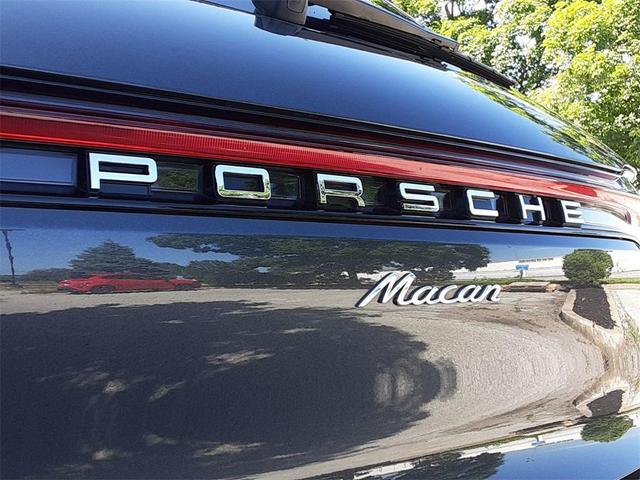 2021 Porsche Macan Base for sale in Newark, DE – photo 39