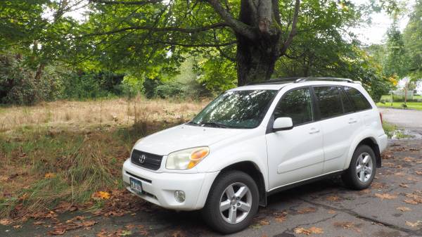 2005 Toyota Rav4 - cars & trucks - by owner - vehicle automotive sale for sale in Seattle, WA