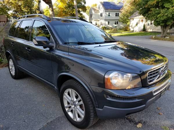 2011 Volvo XC90 3.2 One Owner AWD Third Row MINT!! for sale in Tewksbury, MA