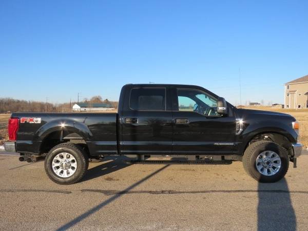2021 FORD F250 CREW XLT SHORT 6 7L DIESEL BCAM ONLY 6K MILES - cars for sale in Neenah, WI – photo 2
