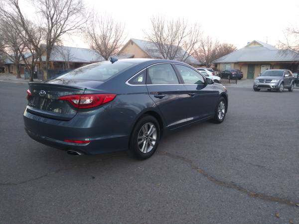 2017 Hyundai sonata 4 cilinders 2.4 with only 33,000 miles - cars &... for sale in Albuquerque, NM – photo 6