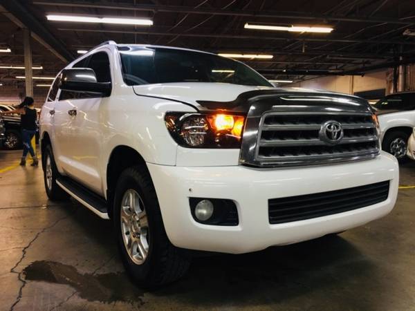 2008 Toyota Sequoia RWD 4dr LV8 6-Spd AT Ltd Your Trade ins welcome for sale in Dallas, TX – photo 2