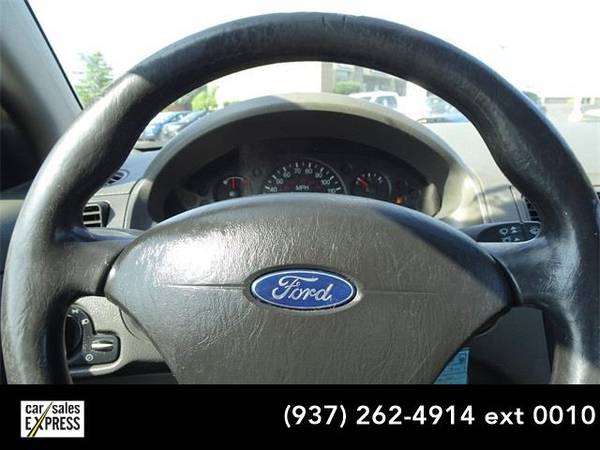 2005 Ford Focus sedan ZX4 (Pitch Black Clearcoat) for sale in Cincinnati, OH – photo 15