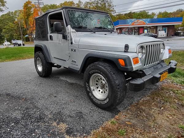 05 JEEP WRANGLER 4 0 6cyl/NO RUST - - by dealer for sale in Vails Gate, NY – photo 5