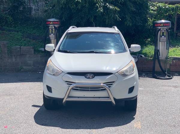 2012 Hyundai Tucson GLS PZEV hatchback Cotton White for sale in Yonkers, NY – photo 2