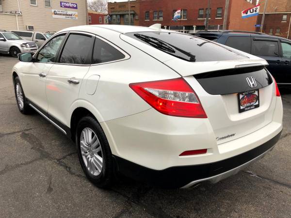 2014 Honda Crosstour 2WD I4 5dr EX Wagon - - by for sale in Cleveland, OH – photo 7