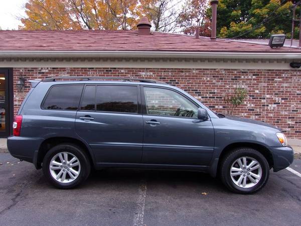 2006 Toyota Highlander Hybrid Limited AWD Seats-7, 131k Miles, Blue for sale in Franklin, MA – photo 2