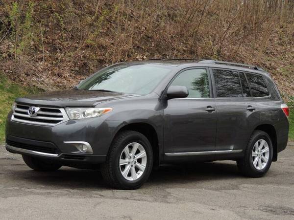 2013 Toyota Highlander Plus Only 94K Miles Back Up PowerGater for sale in binghamton, NY – photo 3