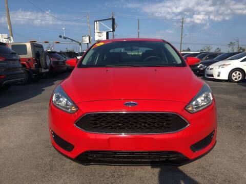 2015 Ford Focus SE--$7,990--Outdoor Recreation World, Inc for sale in Panama City, FL – photo 4