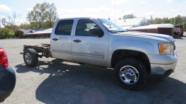 2011 Chevrolet Silverado 2500 4X4 CREW 8FT CHASSIS 6.0 AUTO for sale in Cynthiana, KY – photo 3