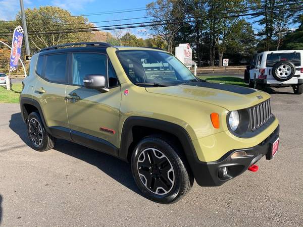 Take a look at this 2015 Jeep Renegade-Hartford for sale in South Windsor, CT – photo 3