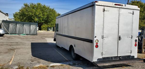 1996 CHEVY P30 BOX TRUCK for sale in Clinton Township, MI – photo 6