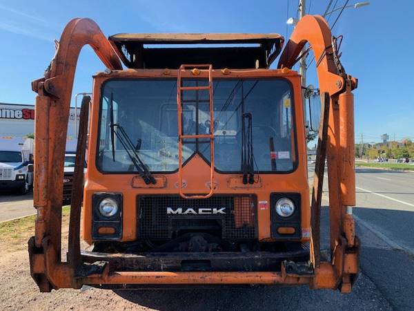2004 Mack MR-600 FRONT LOADER GARBAGE TRUCK READY FOR - cars & for sale in Massapequa, TX – photo 17