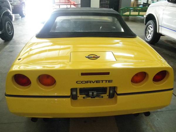 1986 CHEVROLET CORVETTE CONVERTIBLE INDIANAPOLIS 500 PACE CAR - cars for sale in Grain Valley, MO – photo 4