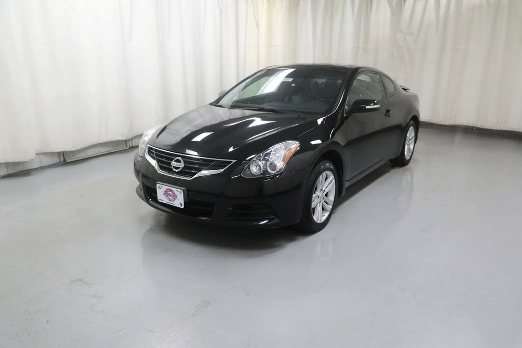 2013 Nissan Altima Coupe 2.5 S for sale in New Richmond, WI – photo 18