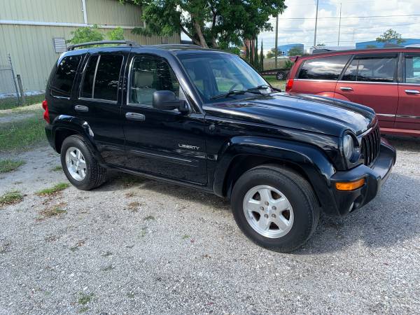 2004 JEEP LIBERTY LIMITED - cars & trucks - by owner - vehicle... for sale in Clearwater, FL