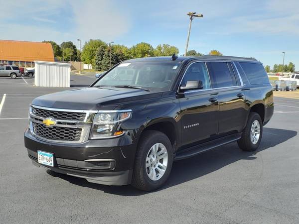 2020 Chevrolet Chevy Suburban LT 1500 - - by dealer for sale in Hastings, MN – photo 8
