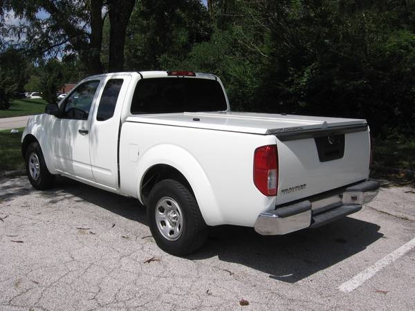 **15 Frontier king cab, only 62k mi!, tonneau cover, 2wd, very clean! for sale in West County, MO – photo 8