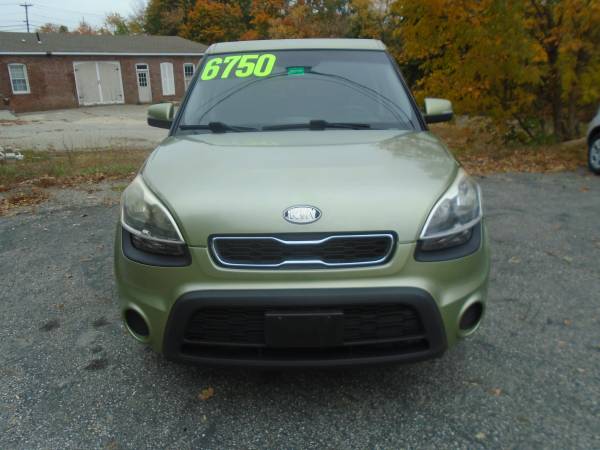 2012 KIA SOUL AUTOMATIC - - by dealer - vehicle for sale in Auburn, ME – photo 2