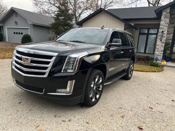 2019 Cadillac Escalade 2wd - - by dealer - vehicle for sale in Heber Springs, AR – photo 2