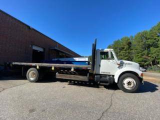 1999 International 4700 flat bed truck. - cars & trucks - by owner -... for sale in Hickory, NC