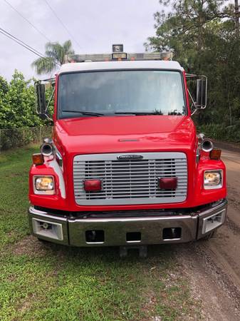 2004 FREIGHTLINER FL60 AMBULANCE - cars & trucks - by owner -... for sale in West Palm Beach, FL – photo 2