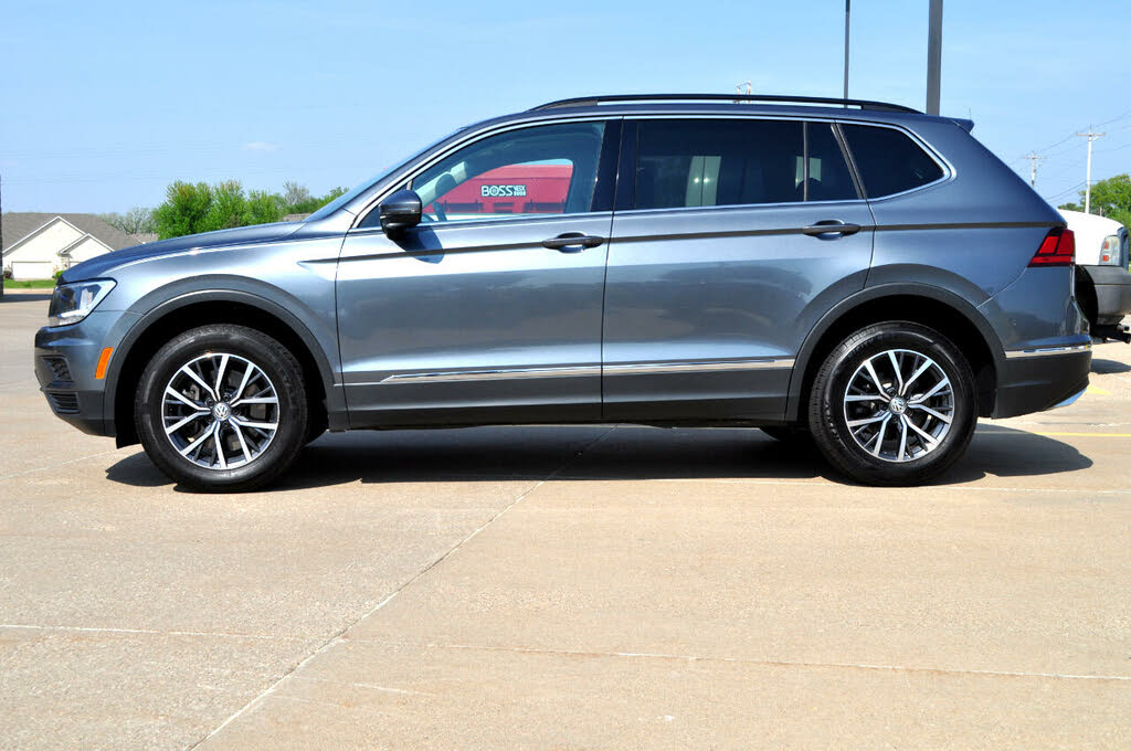 2020 Volkswagen Tiguan SE 4Motion AWD for sale in Bettendorf, IA – photo 11
