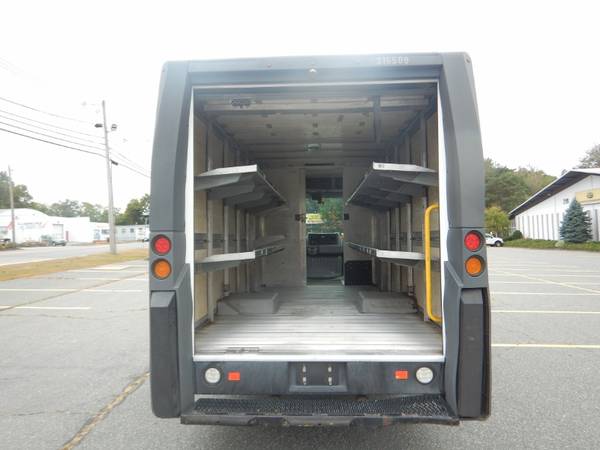 14 Isuzu Reach Diesel Step Van 14ft Box Dual Doors Aluminum Shelves for sale in West Boylston, MA – photo 2