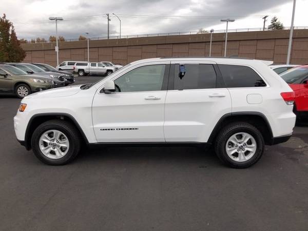 2017 Jeep Grand Cherokee Laredo hatchback Bright White Clearcoat -... for sale in Post Falls, WA – photo 3