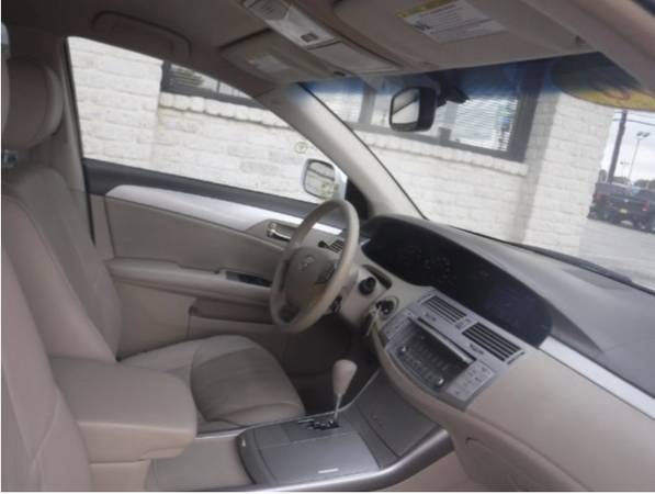 SELLING AN 06 TOYOTA AVALON, CALL AMADOR JR @ FOR INFO for sale in Grand Prairie, TX – photo 9