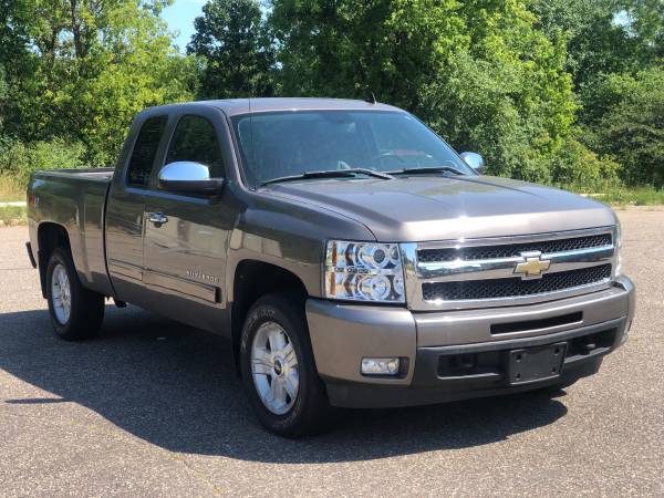 2011 CHEVY SILVERADO LTZ fully Loaded with 92xxx miles only! 4x4 for sale in Saint Paul, MN – photo 17