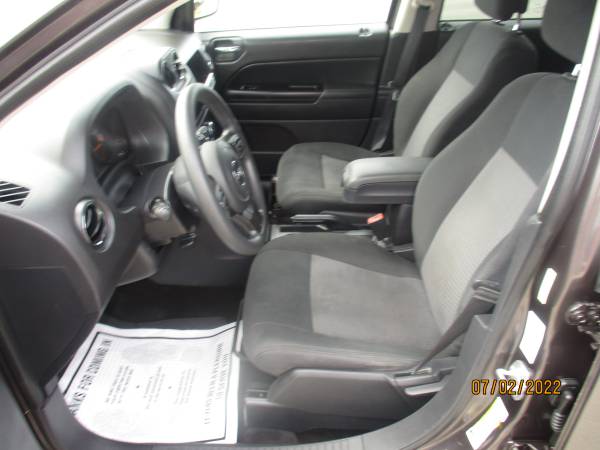 2014 Jeep Compass Sport 4x4 4dr SUV EXTRA NICE for sale in Jeffersonville, KY – photo 7