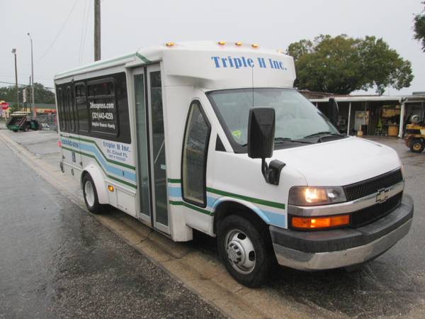2009 CHEVY G3500 TRANSIT BUS WITH HANDICAP RAMP for sale in Bradenton, FL