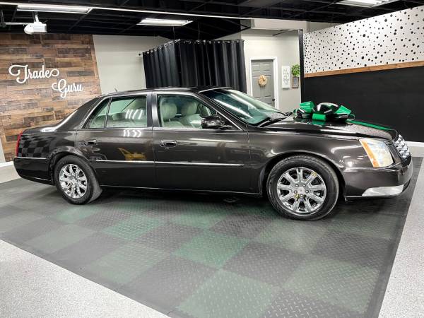 2008 Cadillac DTS 4dr Sdn w/1SC Sedan - - by dealer for sale in Venice, FL – photo 16
