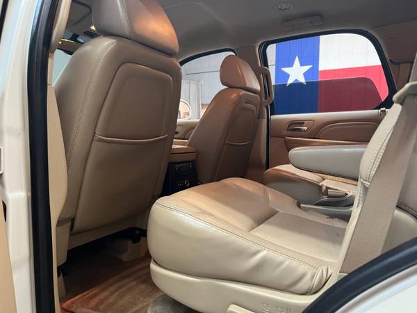 2009 Cadillac Escalade - - by dealer - vehicle for sale in Arlington, TX – photo 17
