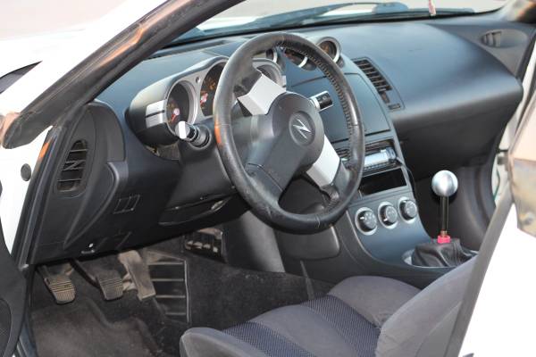 2004 Nissan 350z Manual - cars & trucks - by owner - vehicle... for sale in Abilene, TX – photo 7