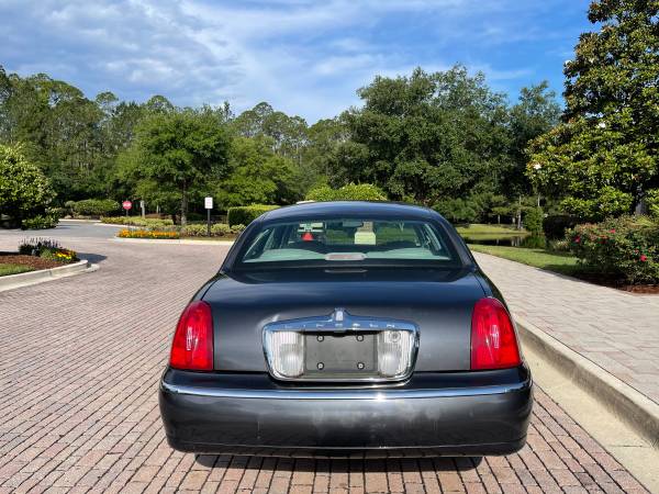 2002 Lincoln Town Car sale pending for sale in Saint Johns, FL – photo 6