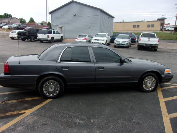 2005 Ford Crown Victoria - - by dealer - vehicle for sale in Rapid City, SD – photo 2