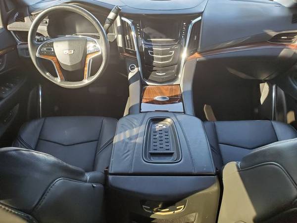 2015 Cadillac Escalade 4WD Luxury Sport Utility 4D Trades Welcome Fina for sale in Harrisonville, MO – photo 8