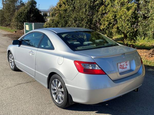 ONLY 102,000 MILES 2009 HONDA CIVIC EX COUPE AUTO (34 MPG) ONE OWNER... for sale in Cedar Rapids, IA – photo 4