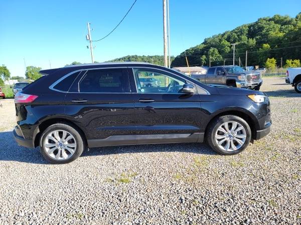 2019 Ford Edge Titanium - - by dealer - vehicle for sale in Logan, OH – photo 4
