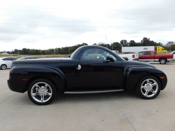 2005 CHEVY SSR *** DON'T MISS THIS HEAD TURNER *** for sale in Wright City, MO – photo 9